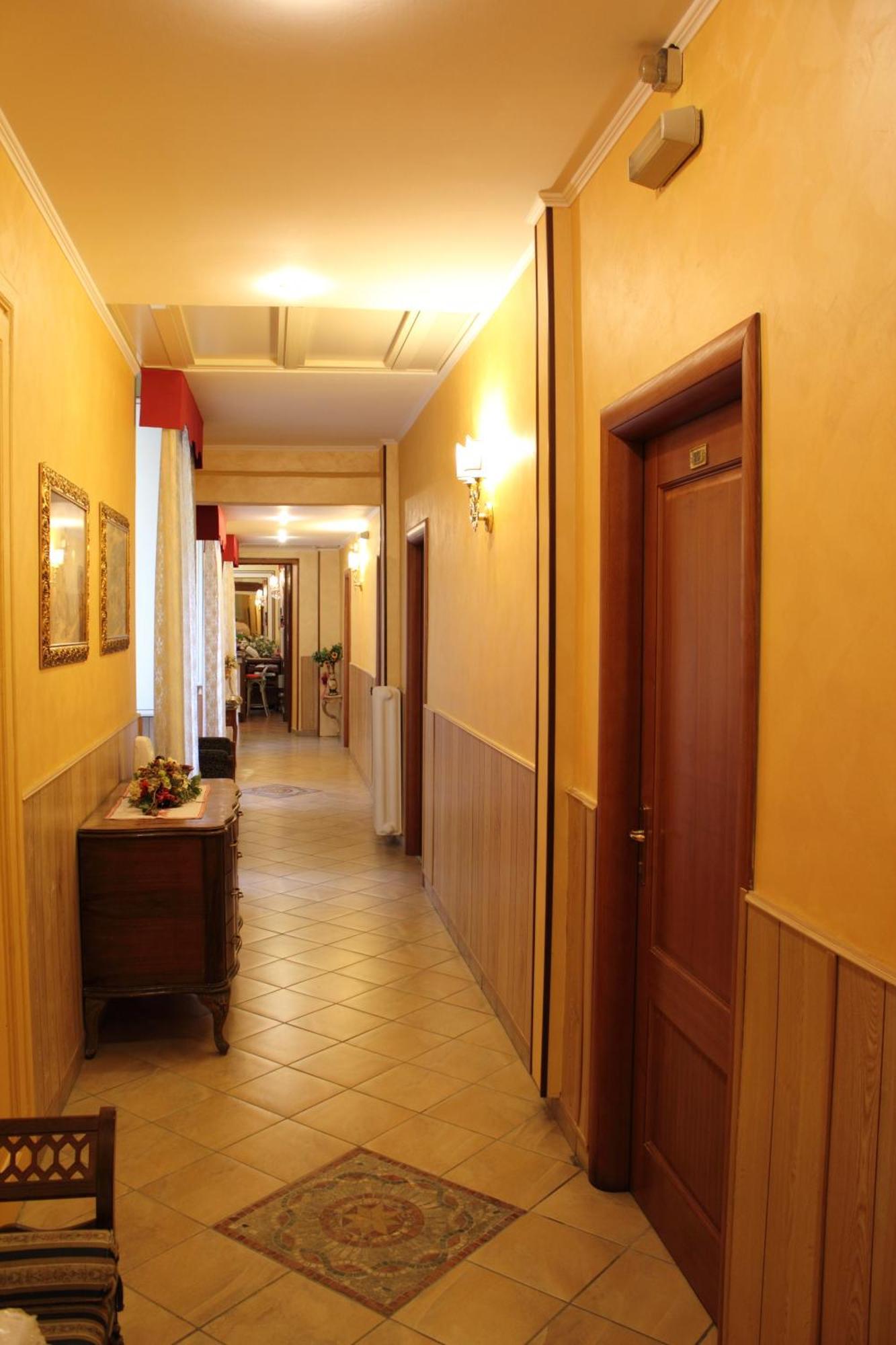Hotel Giugiu Roma Eksteriør bilde